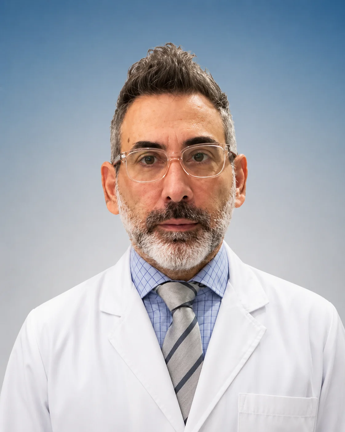 Dr. Martín Tamer